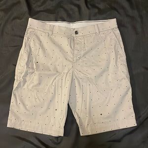 Nike Dri-Fit Standard Fit Golf Shorts. Size 34